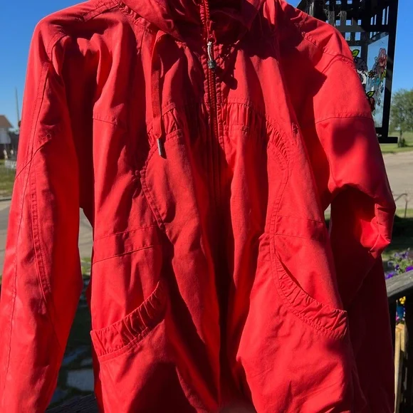 Lululemon jacket - Picture 1 of 4